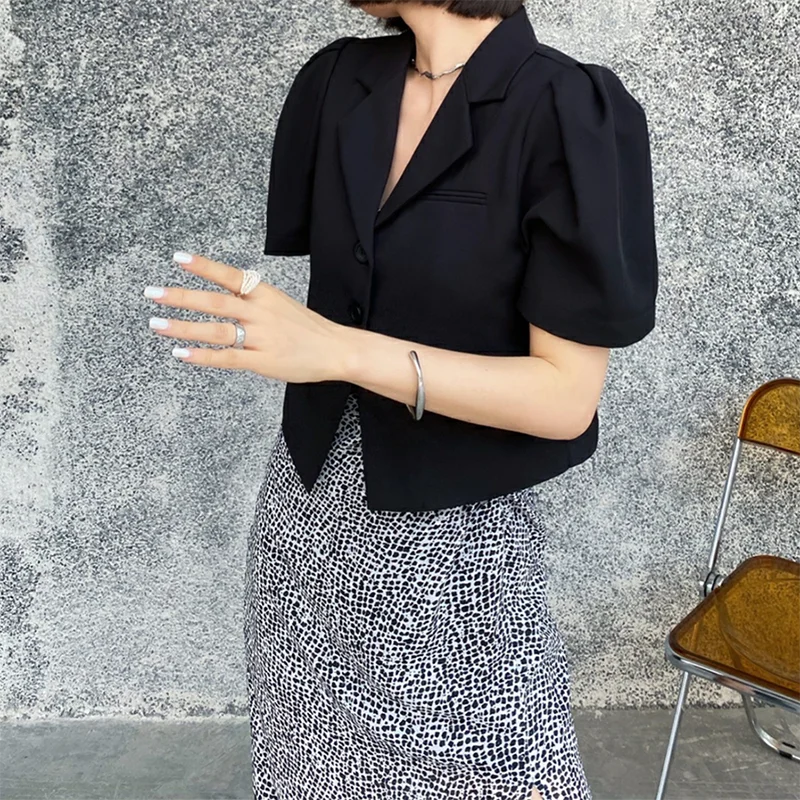 Elegant Vintage Puff Sleeve White Blouses Women 2021 New Summer Korean Style Lapel Collar Tops Shirt Femme Blusas Black
Elegant Vintage Puff Sleeve White Blouses Women 2021 New Summer Korean Style Lapel Collar Tops Shirt Femme Blusas Black