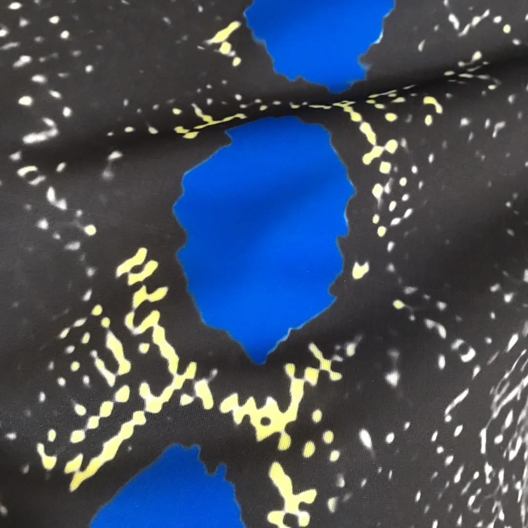 High Quality Luxury Spring and Summer Sexy Women Stretch-waist Snakeskin Print Slim-fit Leggings
High Quality Luxury Spring and Summer Sexy Women Stretch-waist Snakeskin Print Slim-fit Leggings