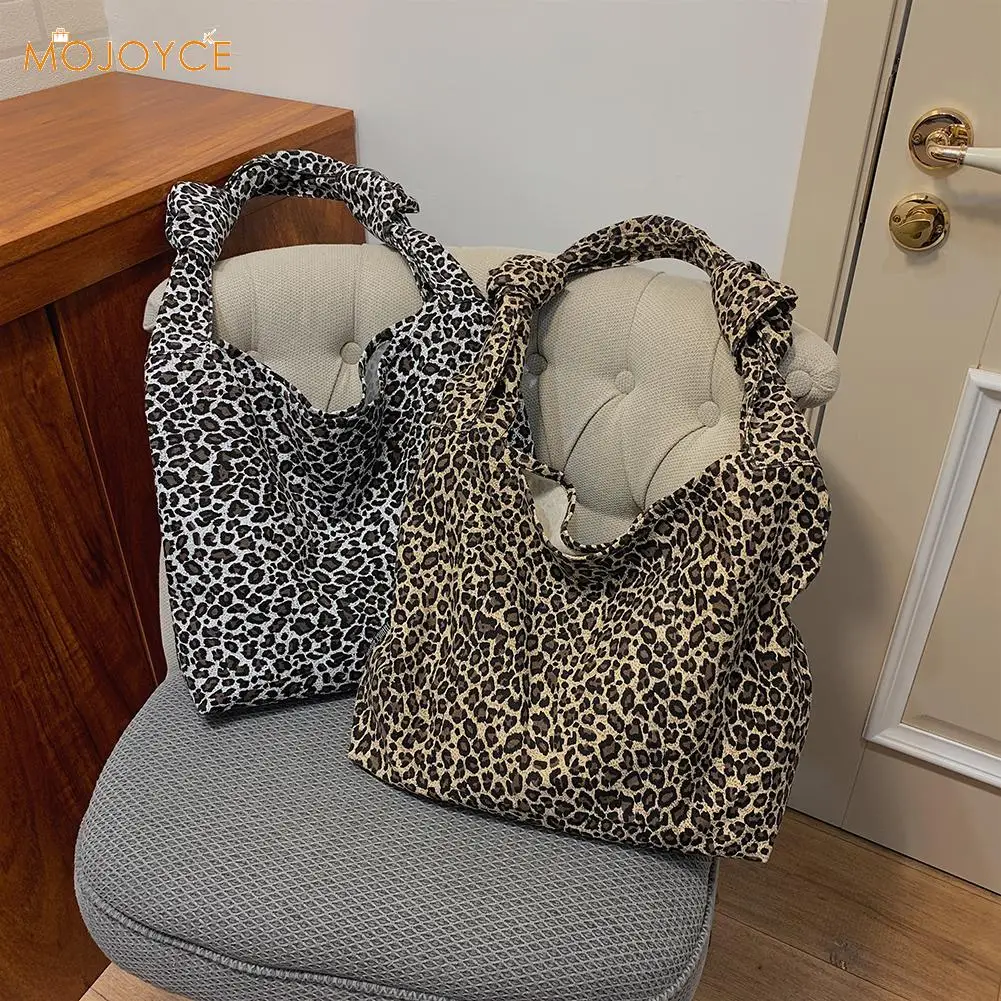 Leopard Printed Shoulder Messenger Bag Women Handbags Totes Clutch Bag Fashion Canvas Casual Simple Crossbody Bags
Leopard Printed Shoulder Messenger Bag Women Handbags Totes Clutch Bag Fashion Canvas Casual Simple Crossbody Bags