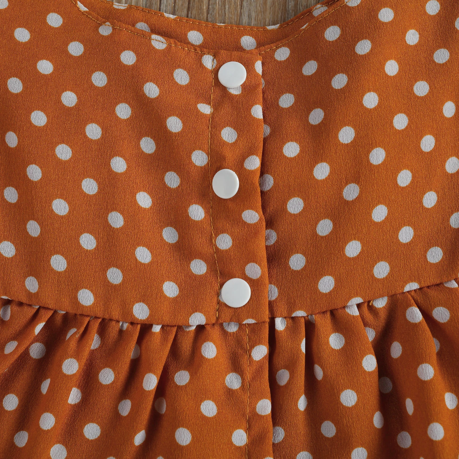 Toddler Baby Girls Summer Two Piece casual Set Fresh Polka Dot Ruffles Suspender Tops and Elastic A-line Mid-length Skirts
Toddler Baby Girls Summer Two Piece casual Set Fresh Polka Dot Ruffles Suspender Tops and Elastic A-line Mid-length Skirts