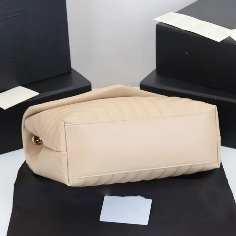 Luxury handbag female brand 2021 new chain shoulder bag leather wallet high quality tote bag designer star models 
Luxury handbag female brand 2021 new chain shoulder bag leather wallet high quality tote bag designer star models