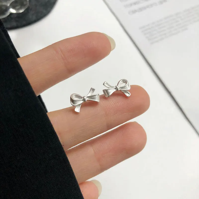 S925 Silver Sweet Cute Elegant Simple Sense of Design Bow Ear Stud Gift Party Banquet WOMEN'S Jewelry Earrings 2021
S925 Silver Sweet Cute Elegant Simple Sense of Design Bow Ear Stud Gift Party Banquet WOMEN'S Jewelry Earrings 2021