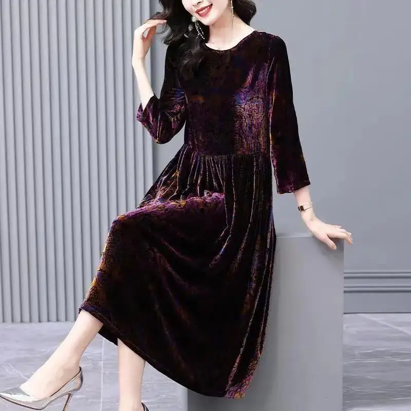 2022 Vintage Gold Velvet 5XL Plus Size Midi Dresses Fall Winter Casual Loose Dresses Women Elegant Bodycon Party Vestidos J147
2022 Vintage Gold Velvet 5XL Plus Size Midi Dresses Fall Winter Casual Loose Dresses Women Elegant Bodycon Party Vestidos J147