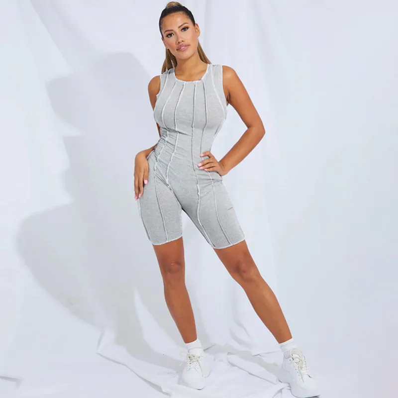 HIRIGIN 2021 Women Jumpsuits Sleeveless Tank Playsuit 2020 Fashion Striped Black One-piece Short Rompers Streetwear With Gloves 
HIRIGIN 2021 Women Jumpsuits Sleeveless Tank Playsuit 2020 Fashion Striped Black One-piece Short Rompers Streetwear With Gloves