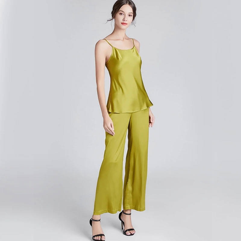 Home service spring and summer pajamas set female thin section rayon strap pajamas set sexy temperament pyjamas women 2020
Home service spring and summer pajamas set female thin section rayon strap pajamas set sexy temperament pyjamas women 2020