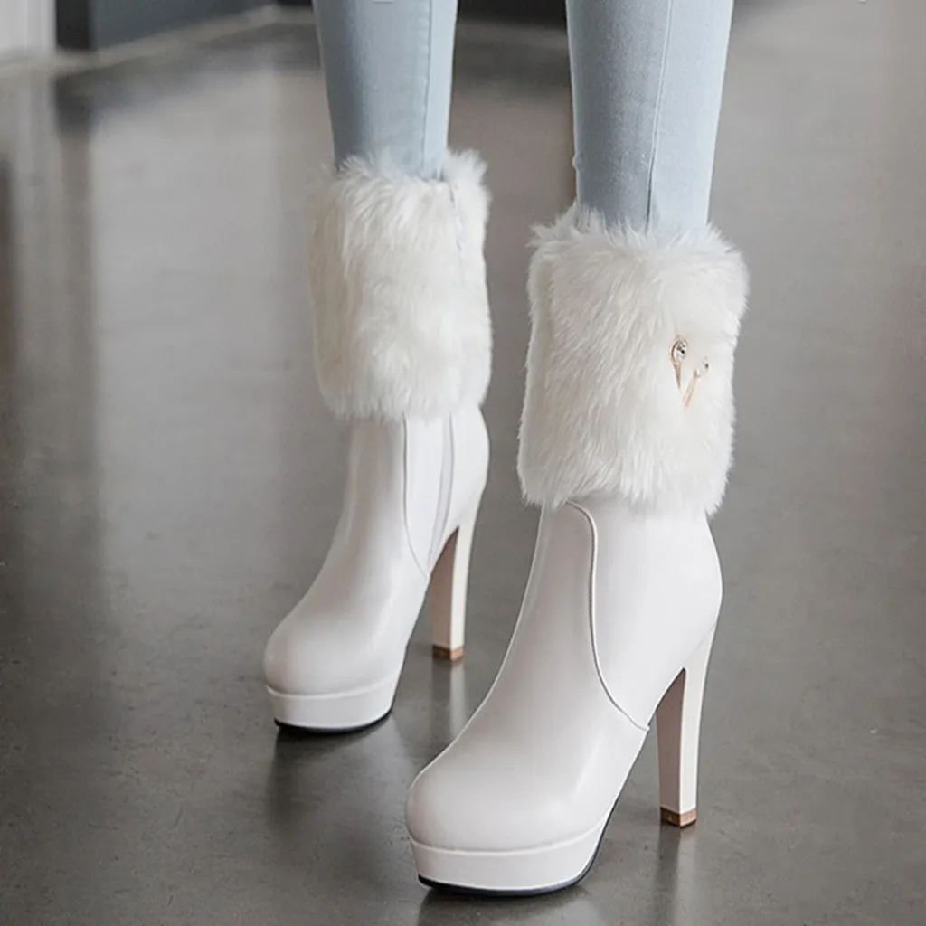 Зимние теплые меховые белые сапоги на высоком каблуке женские до середины икры