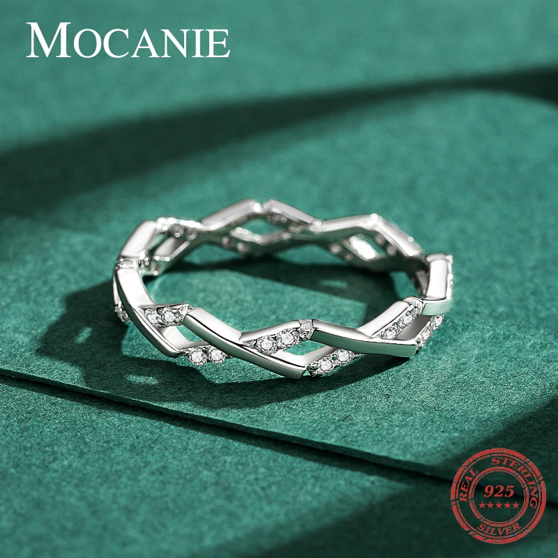 Mocanie Classic Wedding Engagement Bands 925 Sterling Silver Bright Zirconia Twist Rings for Women Female Simple Design Jewelry
Mocanie Classic Wedding Engagement Bands 925 Sterling Silver Bright Zirconia Twist Rings for Women Female Simple Design Jewelry