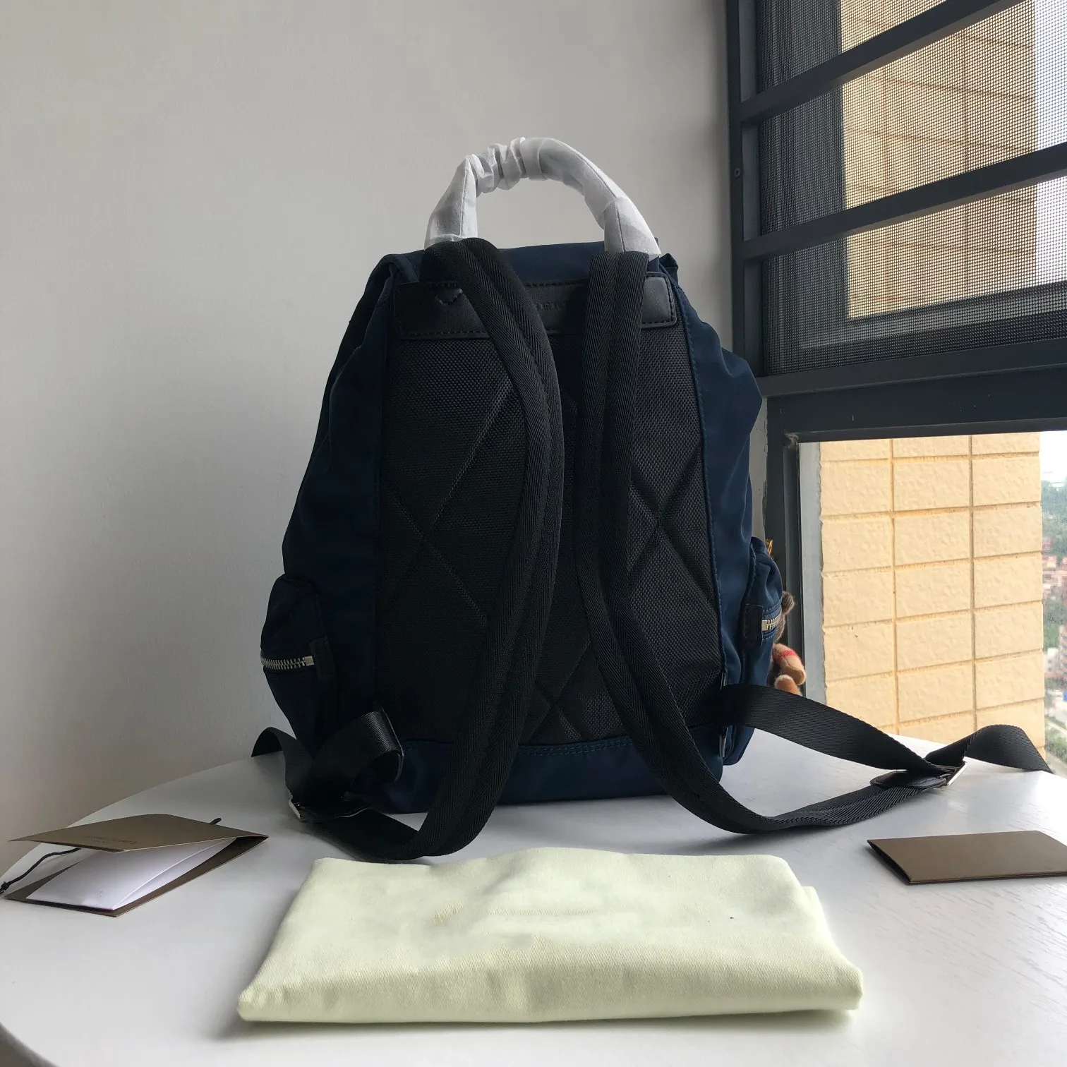 Waterproof material youth backpack leather side computer bag fashion trend backpack men and women nylon male student backpack
Waterproof material youth backpack leather side computer bag fashion trend backpack men and women nylon male student backpack