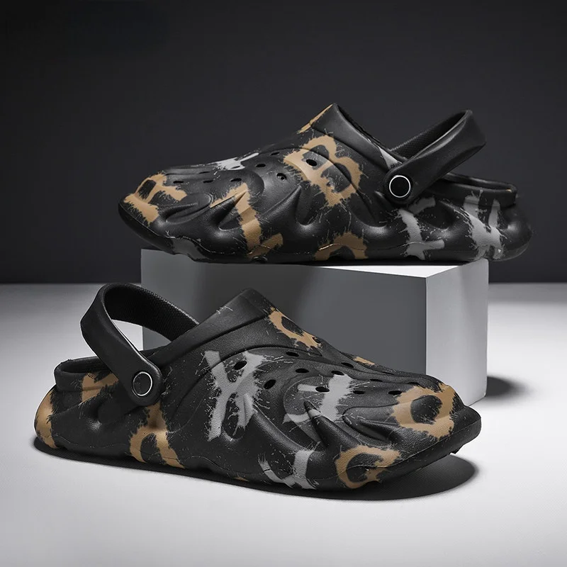 Men Hole Shoes Beach Slippers Baotou Sandals Summer Outdoor Non-slip Sandals Household Half-drag Korean Style Trend Personality
Men Hole Shoes Beach Slippers Baotou Sandals Summer Outdoor Non-slip Sandals Household Half-drag Korean Style Trend Personality