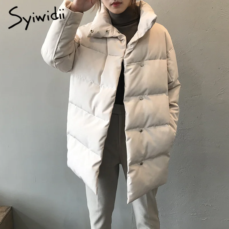 2021Syiwidii Winter Jacket Women Thicken Warm Ladies Long Coats Fashion Stand Collar Single Breasted Oversized Loose Outerwear
2021Syiwidii Winter Jacket Women Thicken Warm Ladies Long Coats Fashion Stand Collar Single Breasted Oversized Loose Outerwear