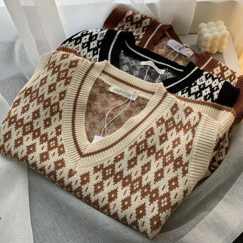 Knitting Vest Woman Spring Autumn V Neck Korean Style Argyle Plaid Sleeveless Sweater Vest Short Loose Female Pullovers Vest
Knitting Vest Woman Spring Autumn V Neck Korean Style Argyle Plaid Sleeveless Sweater Vest Short Loose Female Pullovers Vest
