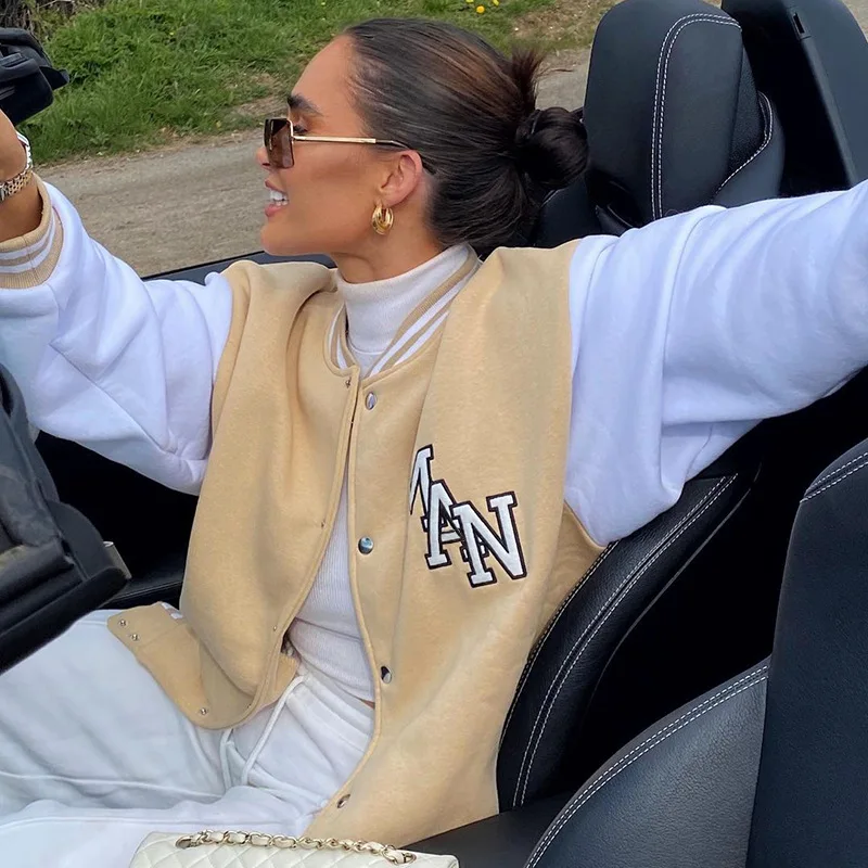 Women Varsity Jacket Baseball Uniform Button Down Coat,Autumn Casual Long Sleeve Stand Collar Letter Embroidery Baseball Jacket
Women Varsity Jacket Baseball Uniform Button Down Coat,Autumn Casual Long Sleeve Stand Collar Letter Embroidery Baseball Jacket