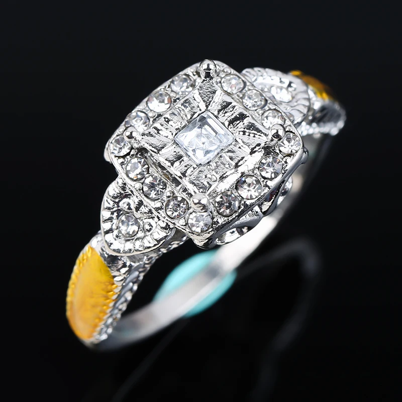 Classic Women Wedding Ring Silver Plated Geometric Crystal Finger Rings for Female Party Vintage Jewelry Anniversary Gift
Classic Women Wedding Ring Silver Plated Geometric Crystal Finger Rings for Female Party Vintage Jewelry Anniversary Gift