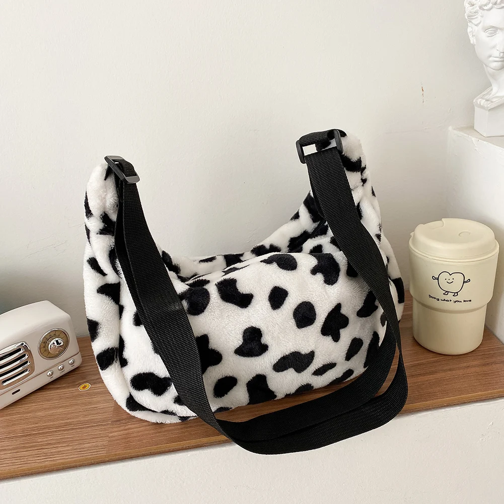 Casual Women Handbags Cow Pattern Women Bags Fashionable Shoulder Messenger Bags Plush Designer Ladies Women 2020
Casual Women Handbags Cow Pattern Women Bags Fashionable Shoulder Messenger Bags Plush Designer Ladies Women 2020