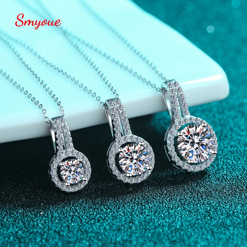 Smyoue VVS1 D Color 0.5 1 2 Carat Moissanite Pendant For Women Round 100% 925 Sterling Silver Clavicle Necklace Jewelry Gift
Smyoue VVS1 D Color 0.5 1 2 Carat Moissanite Pendant For Women Round 100% 925 Sterling Silver Clavicle Necklace Jewelry Gift