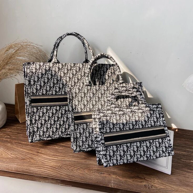2021 Hot Style Women Shoulder bag Luxury Brand Designer Embroidery Totes Fashion Quality Female High capacity Shopper Handbag
2021 Hot Style Women Shoulder bag Luxury Brand Designer Embroidery Totes Fashion Quality Female High capacity Shopper Handbag