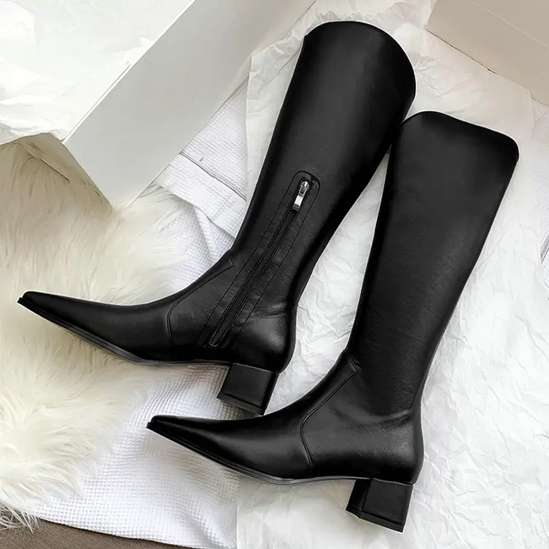 Genuine Leather Western Boots Autumn Winter Pointed Toe Thick Heels Women Knee-High Boots Popular Shoes Woman
Genuine Leather Western Boots Autumn Winter Pointed Toe Thick Heels Women Knee-High Boots Popular Shoes Woman