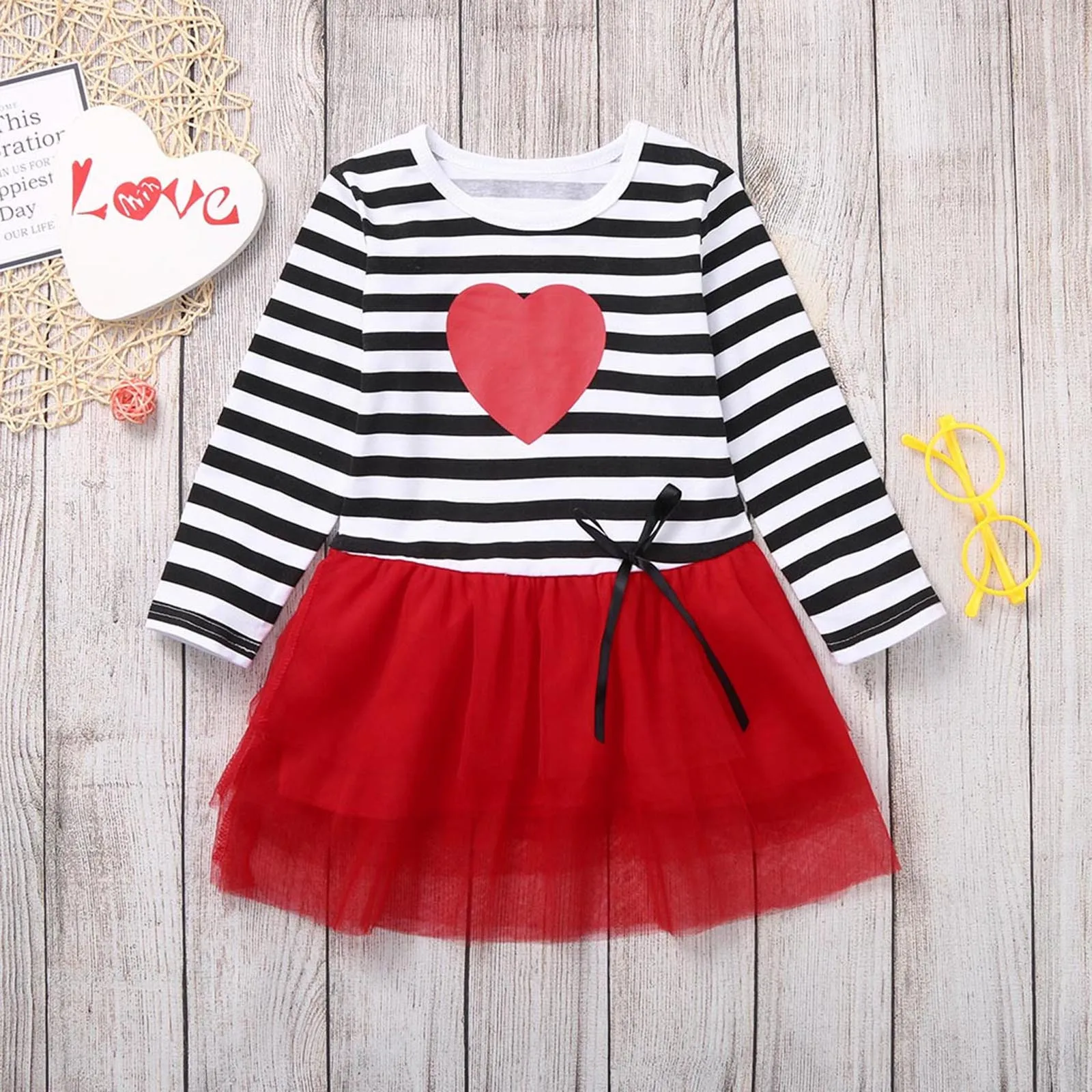 От 1 до 6 лет, Детские платья для девочек, одежда на День святого Валентина, полосатые топы с длинными рукавами, летнее платье из вуали для мал...
От 1 до 6 лет, Детские платья для девочек, одежда на День святого Валентина, полосатые топы с длинными рукавами, летнее платье из вуали для мал...