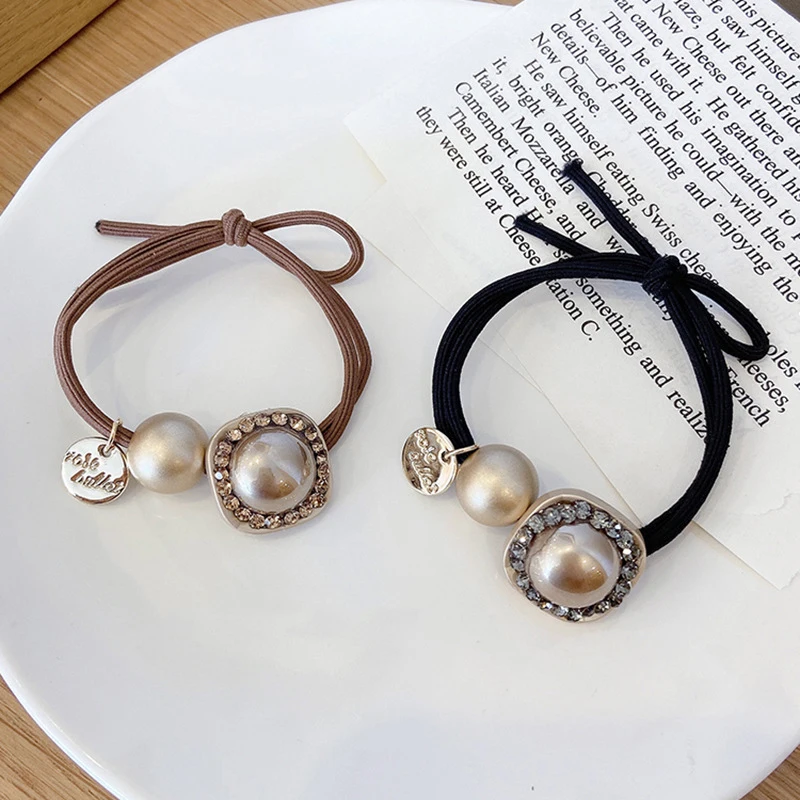 Xwen 2021 New Pearl Crystal Hair Rope Elastic Rubber Band For Women Girls Simple Head Tied Horsetail Hair Circle Headdress OH237
Xwen 2021 New Pearl Crystal Hair Rope Elastic Rubber Band For Women Girls Simple Head Tied Horsetail Hair Circle Headdress OH237