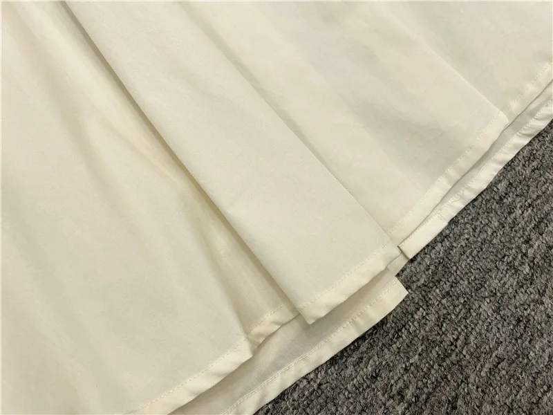 2020 Autumn Temperament Long-sleeved High-necked Shirt Female Commuter Loose Version Single-breasted Lapel
2020 Autumn Temperament Long-sleeved High-necked Shirt Female Commuter Loose Version Single-breasted Lapel