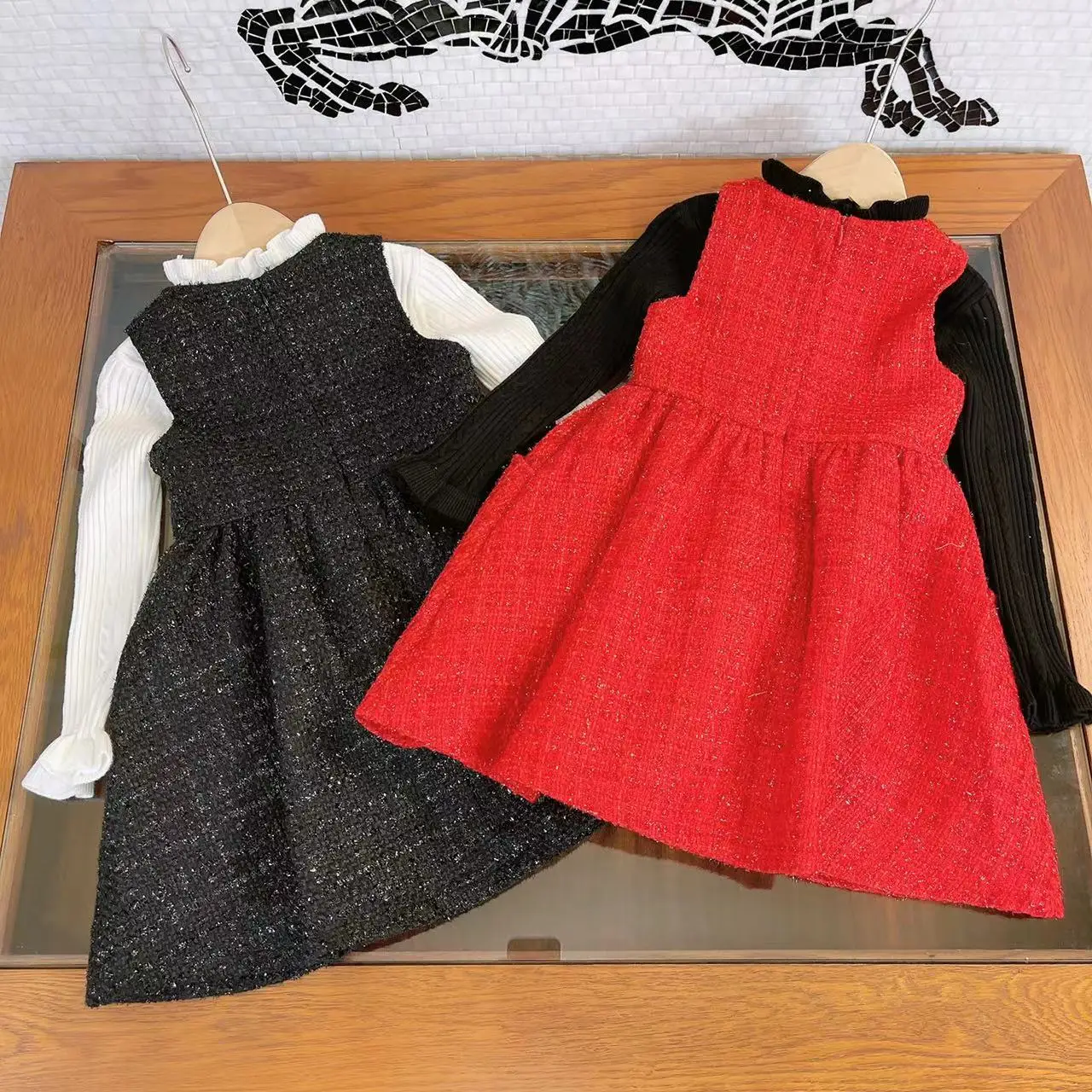 Дизайнерская детская одежда, новинка 2021 на раннюю осень, темпераментный костюм для девочек в стиле принцессы из двух предметов, базовый сви...
Дизайнерская детская одежда, новинка 2021 на раннюю осень, темпераментный костюм для девочек в стиле принцессы из двух предметов, базовый сви...