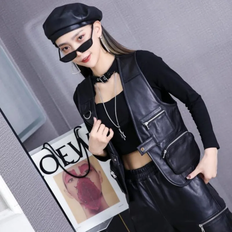 Boyfriend Style Women Multi Pockets Cargo Vest Short One Button V Neck Sleeveless Jacket Sheepskin Genuine Leather Waistcoat Top
Boyfriend Style Women Multi Pockets Cargo Vest Short One Button V Neck Sleeveless Jacket Sheepskin Genuine Leather Waistcoat Top