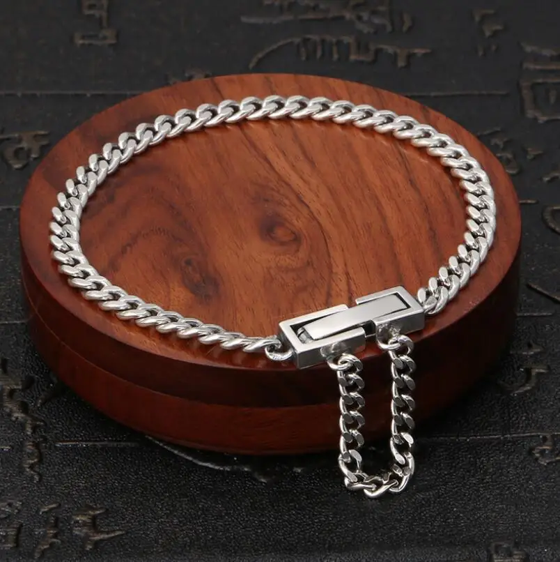 Bracelet Bangle For Women Or Men 925 Pure Sterling Silver Fashion Vintage Retro Classical Fine Jewelry Smooth Simple Buckle
Bracelet Bangle For Women Or Men 925 Pure Sterling Silver Fashion Vintage Retro Classical Fine Jewelry Smooth Simple Buckle