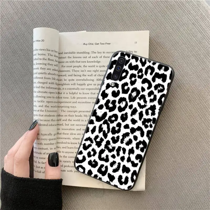 White Black Cow Symbol Phone Case For Samsung galaxy S 9 10 20 A 10 21 30 31 40 50 51 71 s note 20 j 4 2018 plus
White Black Cow Symbol Phone Case For Samsung galaxy S 9 10 20 A 10 21 30 31 40 50 51 71 s note 20 j 4 2018 plus