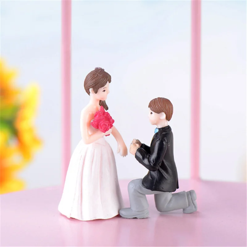 Wedding Mini Proposal Doll Cake Topper Baking Tools Accessories DIY Wedding Decoration Wedding Dessert Table Party Decoration
Wedding Mini Proposal Doll Cake Topper Baking Tools Accessories DIY Wedding Decoration Wedding Dessert Table Party Decoration