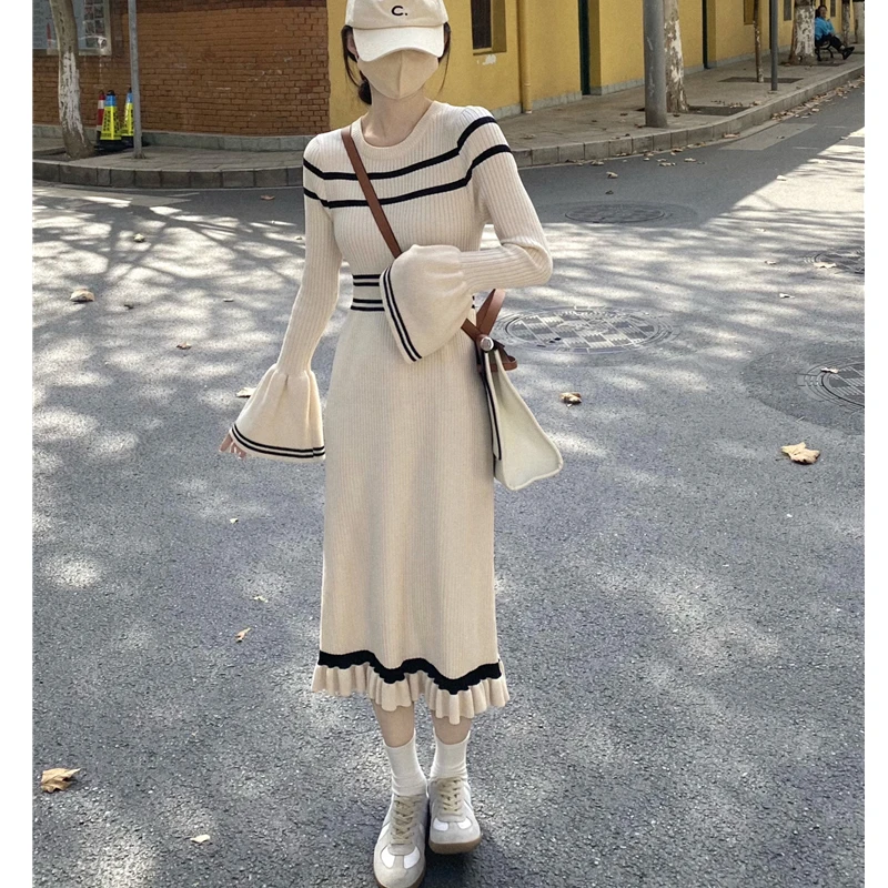Long Sweater Dress Women's Maxi Dress Casual Ruffle Knitted Long Winter Dresses Loose
Long Sweater Dress Women's Maxi Dress Casual Ruffle Knitted Long Winter Dresses Loose