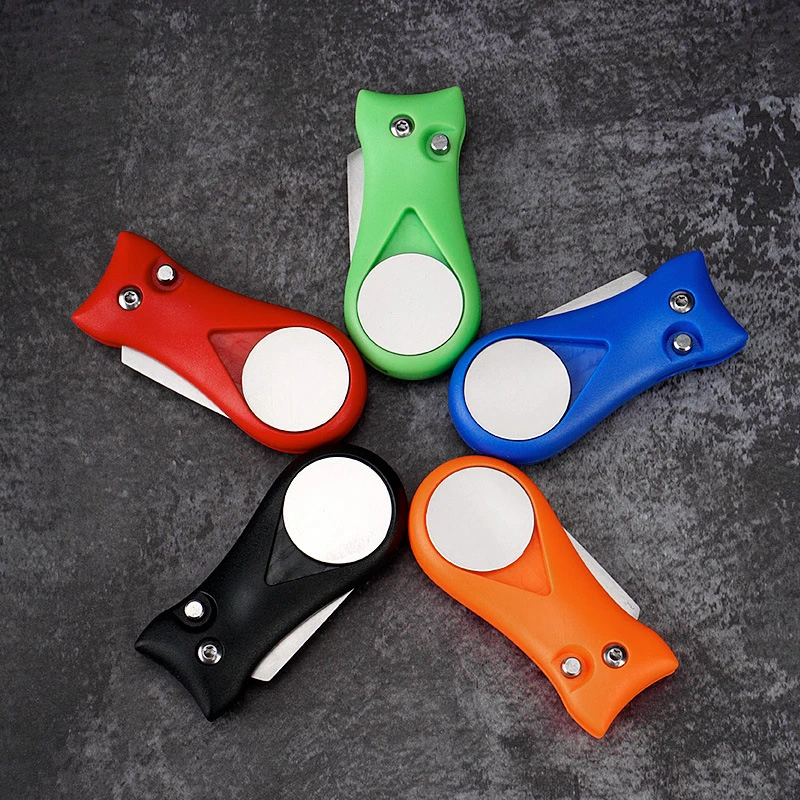 1pc Golf Divot Repair Tool Foldable Golf Pitchfork Stainless Steel Switchblade Tool With Detachable Ball Marker Golf Accessories
1pc Golf Divot Repair Tool Foldable Golf Pitchfork Stainless Steel Switchblade Tool With Detachable Ball Marker Golf Accessories