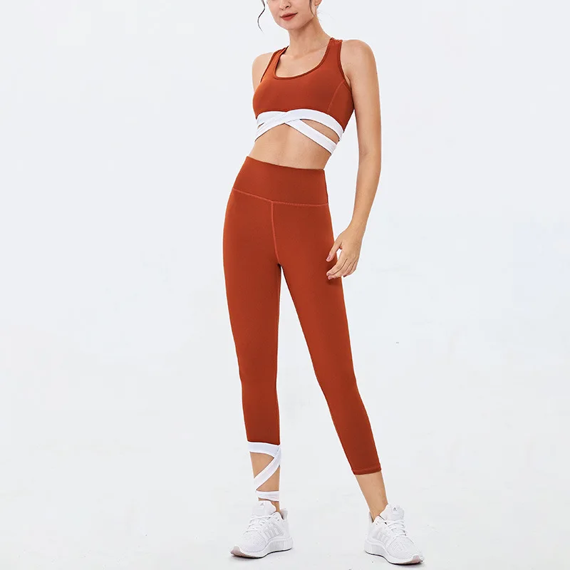 Seamless Women Yoga Set Gathering Shockproof Cross Hollow Sport Bra Fitness Jogging Capris Stitching Gym Leggings Set Two Pieces
Seamless Women Yoga Set Gathering Shockproof Cross Hollow Sport Bra Fitness Jogging Capris Stitching Gym Leggings Set Two Pieces