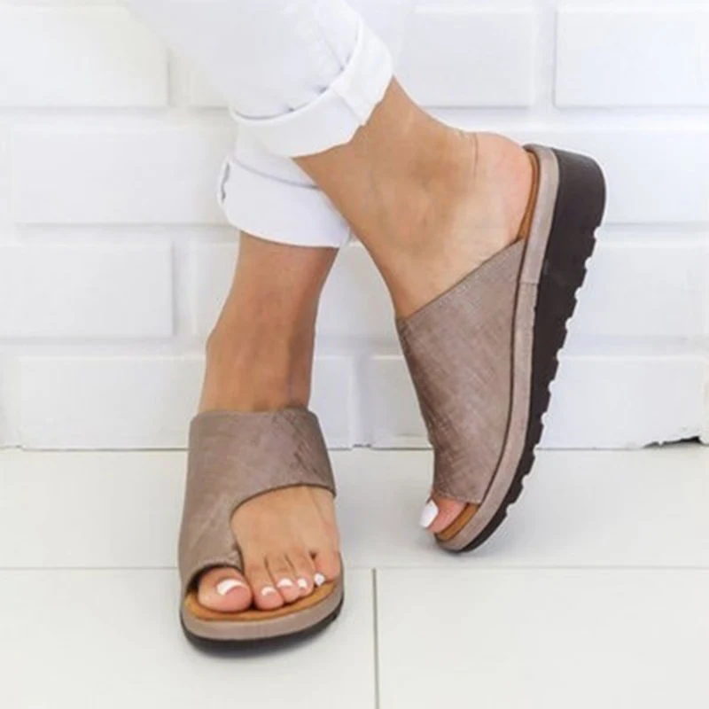 Women Summer Casual Wedges Beach Slippers Open Toe Sandals Leather Platform Slippers Female Plus Size 2022 Leopard Ladies
Women Summer Casual Wedges Beach Slippers Open Toe Sandals Leather Platform Slippers Female Plus Size 2022 Leopard Ladies