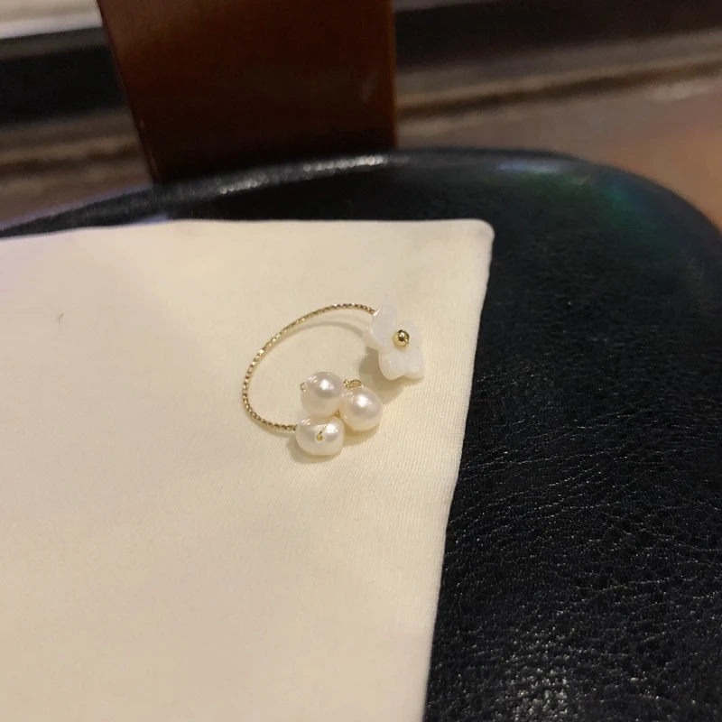Fashion Jewelry White Flower Rings Popular Style Sweet Korean Temperament Simulated Pearls Rings For Women Girl Gifts
Fashion Jewelry White Flower Rings Popular Style Sweet Korean Temperament Simulated Pearls Rings For Women Girl Gifts