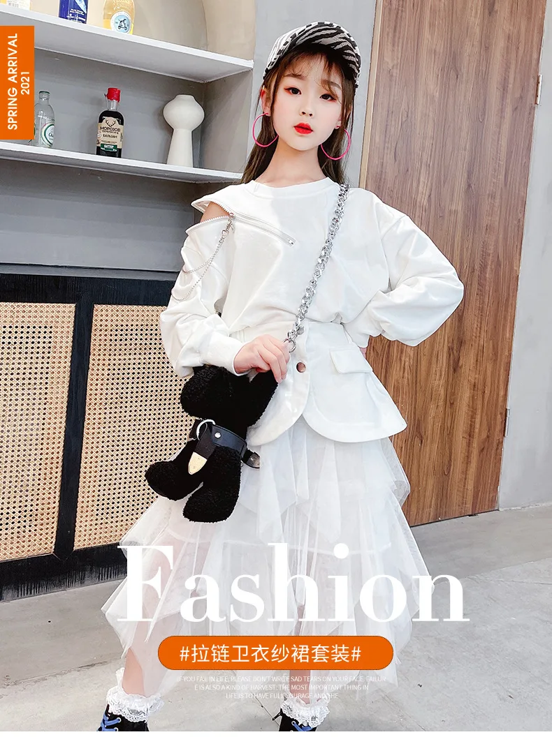 Baby Girl Suit Spring New Korean Version of The Big Children's Mesh Stitching Coat Cake Gauze Skirt Two-piece Child's Clothes
Baby Girl Suit Spring New Korean Version of The Big Children's Mesh Stitching Coat Cake Gauze Skirt Two-piece Child's Clothes