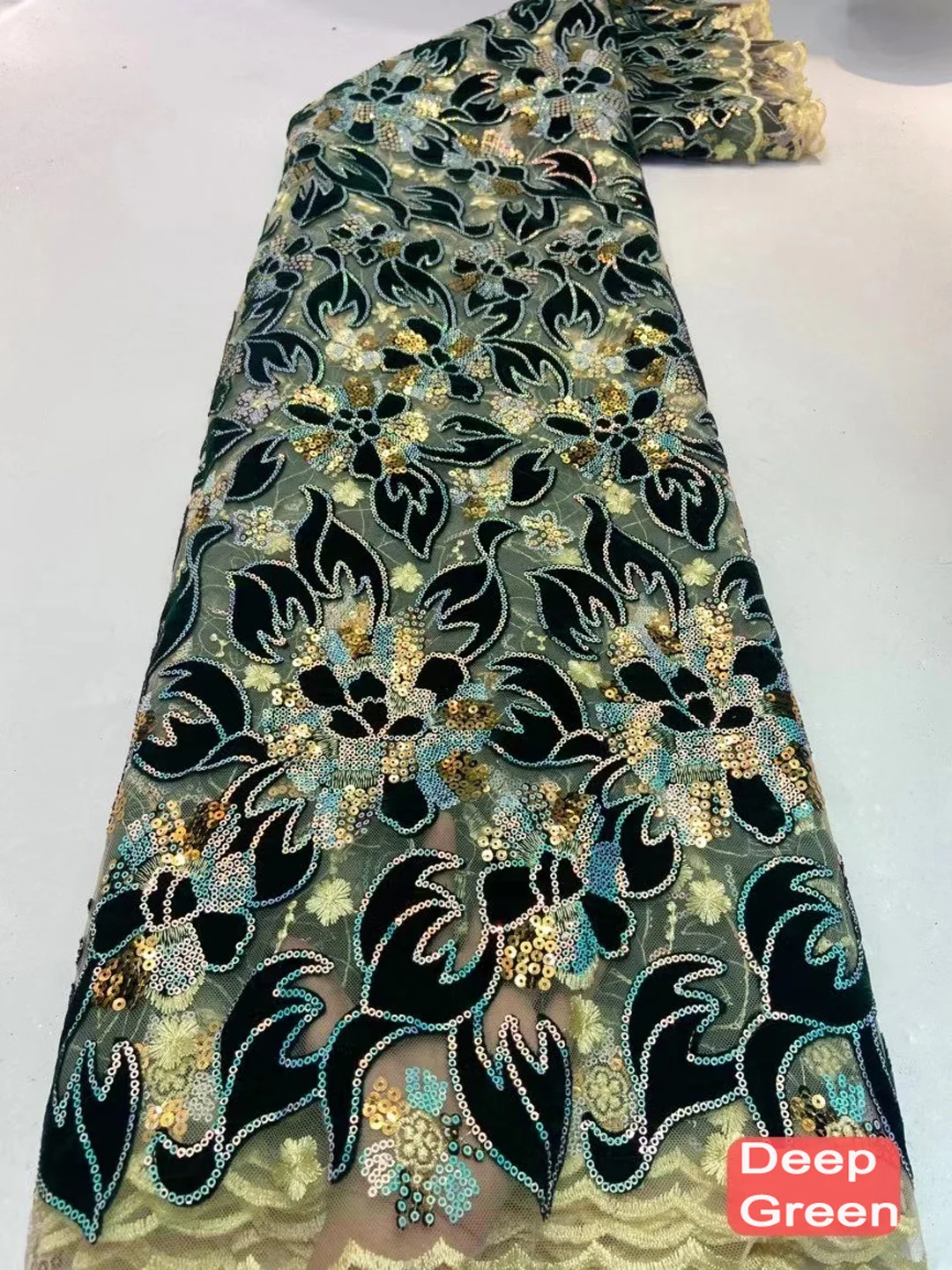 (5 ярдов/шт.) Высококачественная африканская французская сетчатая кружевная блестящая вышитая бархатная Тюлевая кружевная ткань для вечерн...
(5 ярдов/шт.) Высококачественная африканская французская сетчатая кружевная блестящая вышитая бархатная Тюлевая кружевная ткань для вечерн...