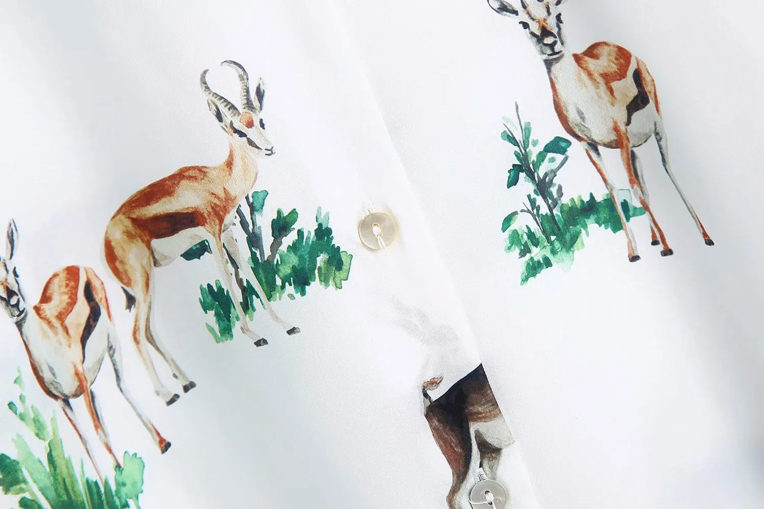 Spring Autumn Print Silk Feeling Long Shirt Women Animal Deer Print Turn-down Collar Blouse Ladies Tops 
Spring Autumn Print Silk Feeling Long Shirt Women Animal Deer Print Turn-down Collar Blouse Ladies Tops