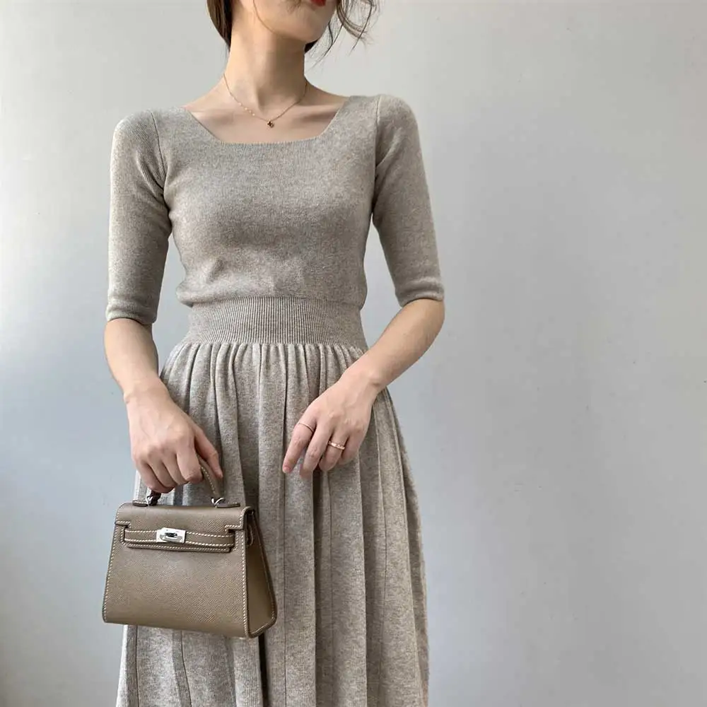 2019 Knitted Winter Dress Women Pure Color Half Sleeve High Waist Women Pleated Hem Causal Dress Slim Waist Women Dress Female
2019 Knitted Winter Dress Women Pure Color Half Sleeve High Waist Women Pleated Hem Causal Dress Slim Waist Women Dress Female