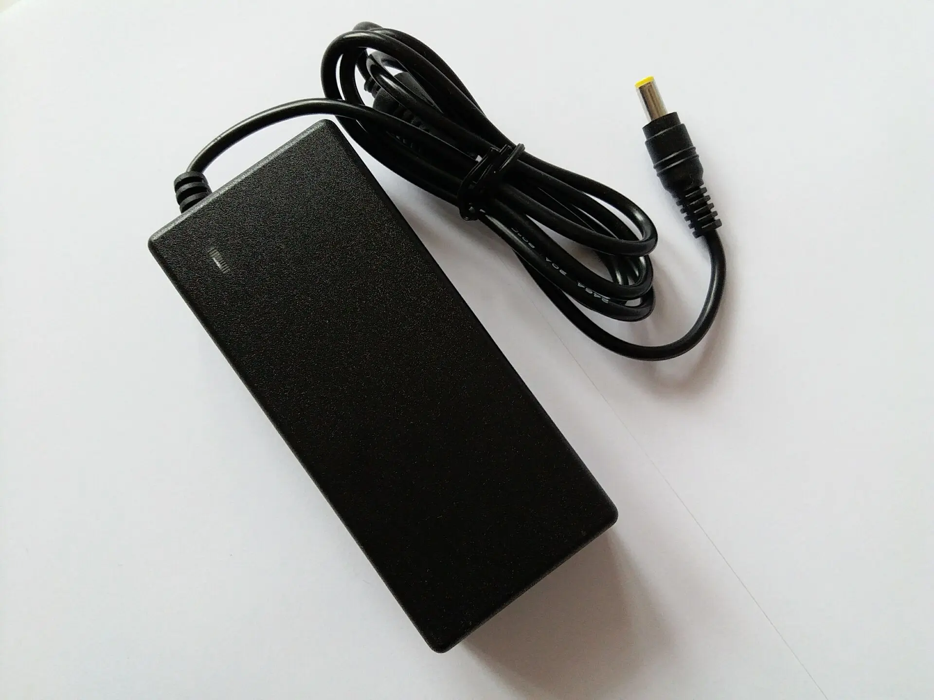 19V 3.42A 65W Universal AC Power Supply Adapter Charger for Gateway MS2300 P4L50 P5WS0 P5WS5 P5WS6 P7YH0 PEW91 PEW96
19V 3.42A 65W Universal AC Power Supply Adapter Charger for Gateway MS2300 P4L50 P5WS0 P5WS5 P5WS6 P7YH0 PEW91 PEW96