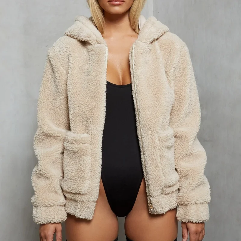 Осенне-зимний плюшевый женский спортивный костюм на молнии, куртка, большая женская куртка с капюшоном и карманами, женские Искусственные ж...
Осенне-зимний плюшевый женский спортивный костюм на молнии, куртка, большая женская куртка с капюшоном и карманами, женские Искусственные ж...