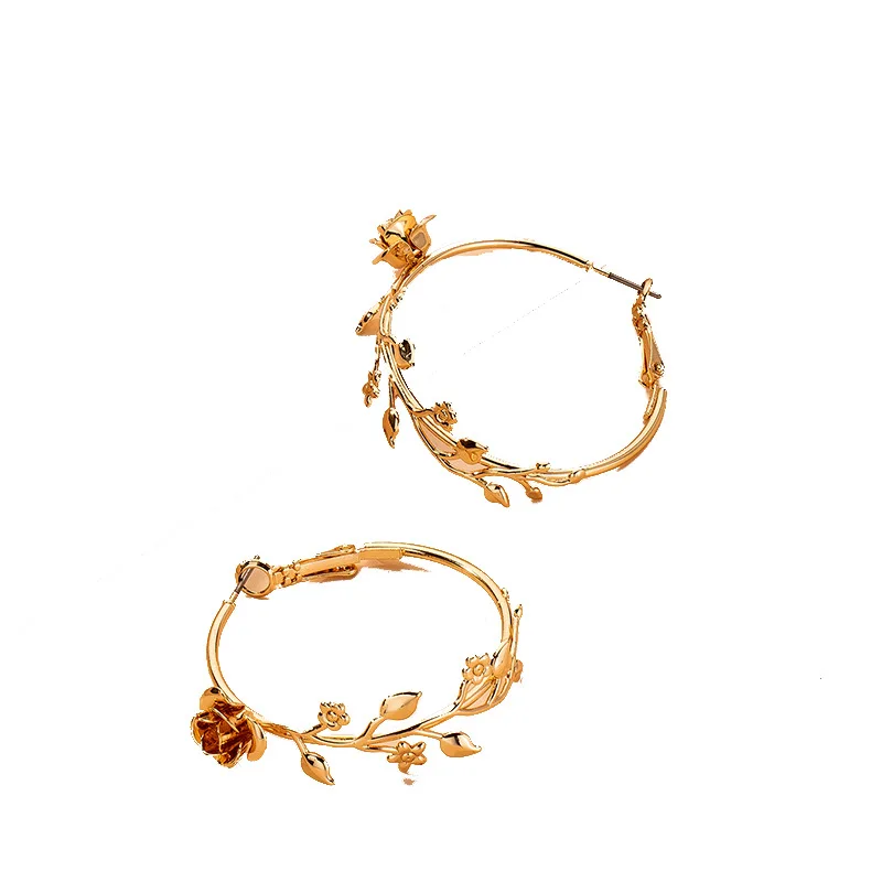 2020 New Fashion Personality Exaggerated Hoops Earrings For Women Gold Flower Rose Big Round Jewelry Retro Punk GIFs For Girls
2020 New Fashion Personality Exaggerated Hoops Earrings For Women Gold Flower Rose Big Round Jewelry Retro Punk GIFs For Girls