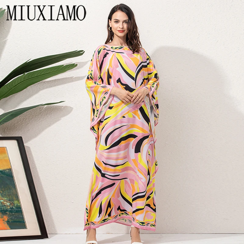 Женское платье-макси с V-образным вырезом и рукавом «летучая мышь» 
Женское платье-макси с V-образным вырезом и рукавом «летучая мышь»