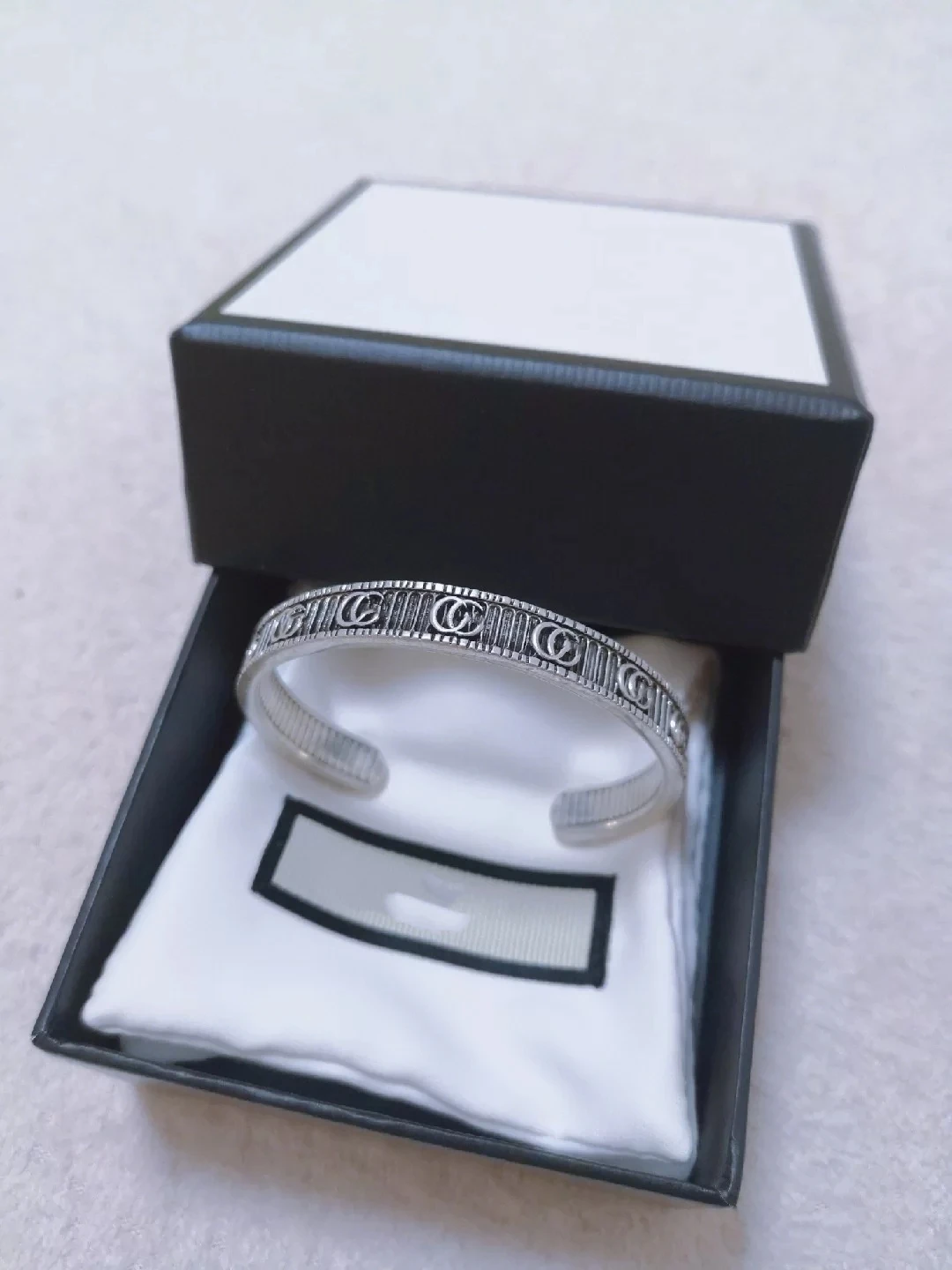 Ms S925 pure silver 1:1 classic retro stereo. Man bracelet accessories G, the new 2021
Ms S925 pure silver 1:1 classic retro stereo. Man bracelet accessories G, the new 2021