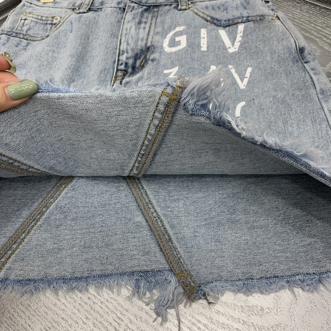 Luxury Brand Short Denim Skirt Women 2021 Summer New Letter Print High Waisted Washed Zipper Casual Slim A-line Mini Jean Skirts
Luxury Brand Short Denim Skirt Women 2021 Summer New Letter Print High Waisted Washed Zipper Casual Slim A-line Mini Jean Skirts