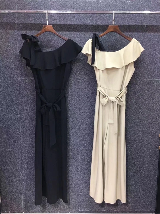 2021 spring and summer new women's one-piece shoulder lotus leaf edge stitching lace up waist closing Jumpsuit 328
2021 spring and summer new women's one-piece shoulder lotus leaf edge stitching lace up waist closing Jumpsuit 328
