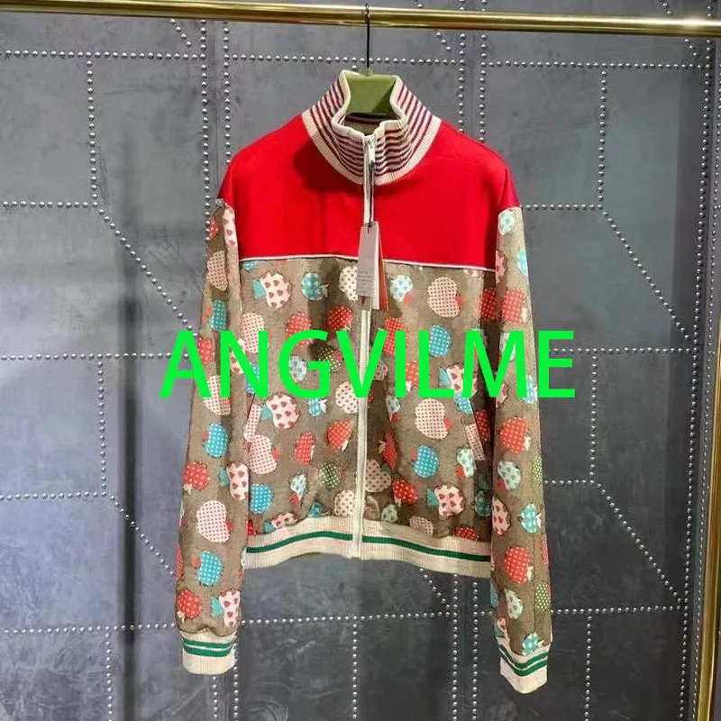 Осень 2021, женские пальто, милая Молодежная куртка с принтом Apple Letter, Повседневная Верхняя одежда на молнии, куртки высокого качества
Осень 2021, женские пальто, милая Молодежная куртка с принтом Apple Letter, Повседневная Верхняя одежда на молнии, куртки высокого качества