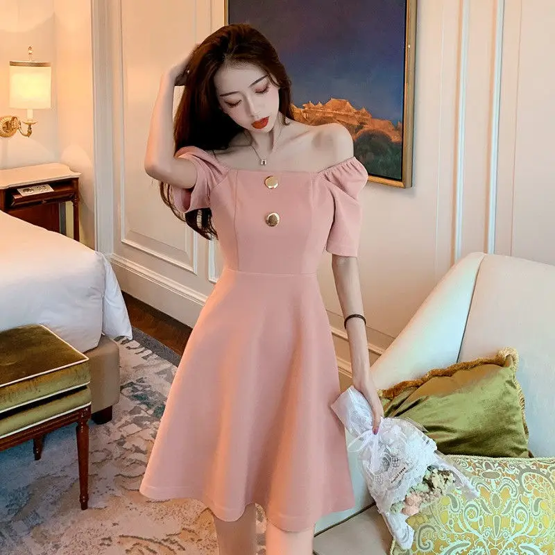 2021 Sexy fashion Summer Sleeveless Straps Dress Women Bodycon Dresses Low Chest Bag Hip Backless v Neck Party Dress MiniDress 
2021 Sexy fashion Summer Sleeveless Straps Dress Women Bodycon Dresses Low Chest Bag Hip Backless v Neck Party Dress MiniDress