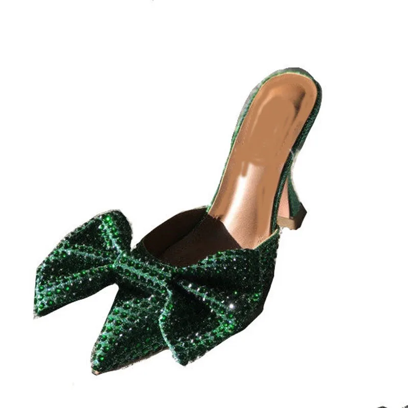 European and American large bow shallow mouth diamond rhinestone wine glass with high heel women's slippers
European and American large bow shallow mouth diamond rhinestone wine glass with high heel women's slippers