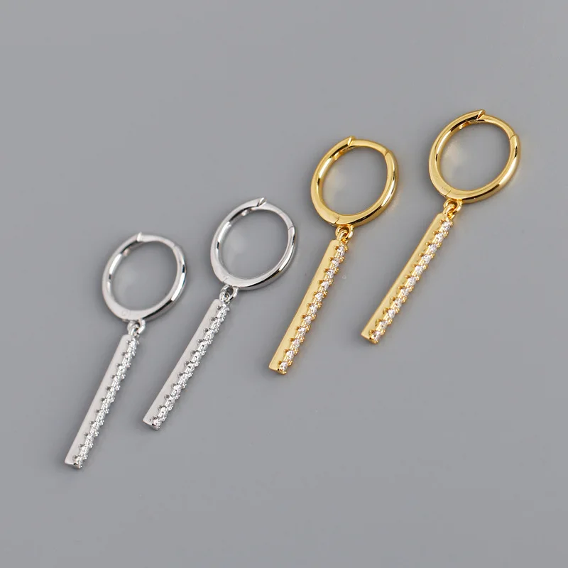 Light luxury European Earrings for Women Wild Diamond-studded Square Bar s925 Sterling Silver Ear Buckle Earrings Accessories
Light luxury European Earrings for Women Wild Diamond-studded Square Bar s925 Sterling Silver Ear Buckle Earrings Accessories