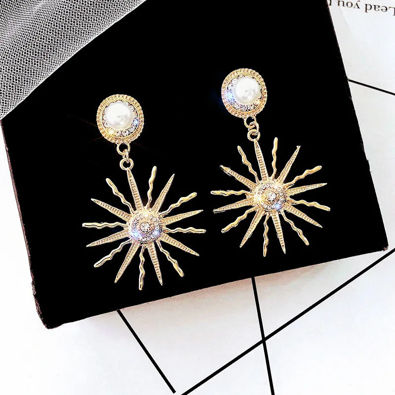 2021 Fashion Golden Sun Dangle Earrings For Women Accessories Female Ear Jewelry Femme Ladies Wedding Earrings Women Paert Gifts
2021 Fashion Golden Sun Dangle Earrings For Women Accessories Female Ear Jewelry Femme Ladies Wedding Earrings Women Paert Gifts